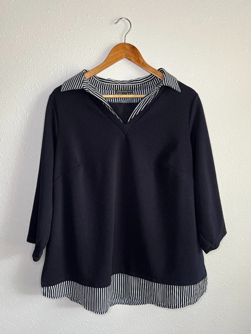 Womens Adrianna Papell Striped Collar Navy V Neck Blouse Top 3/4 Sleeve Size 1X